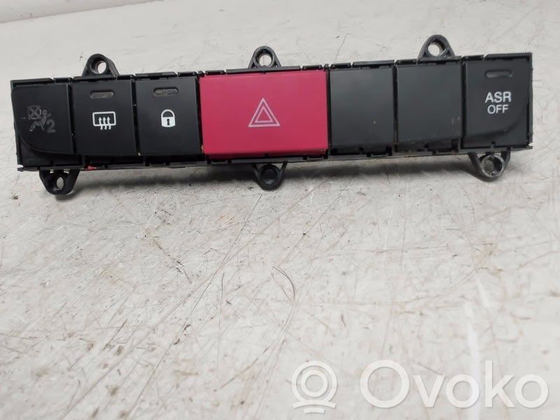 Peugeot Boxer Botón interruptor de luz de peligro 