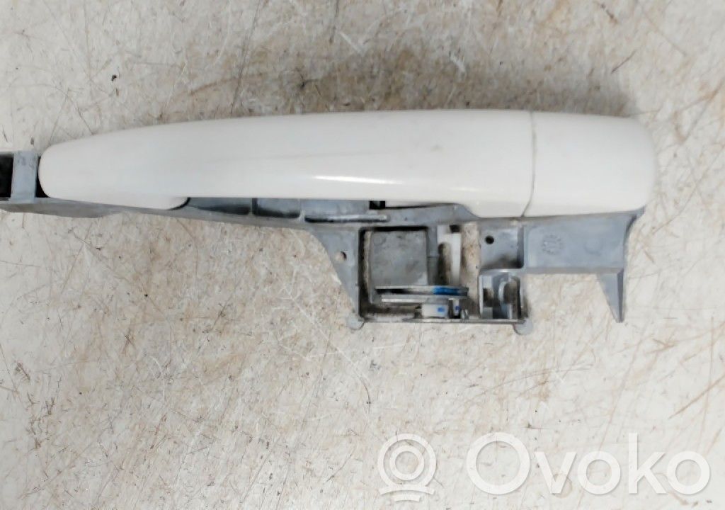 Manecilla externa puerta delantera   9101GG