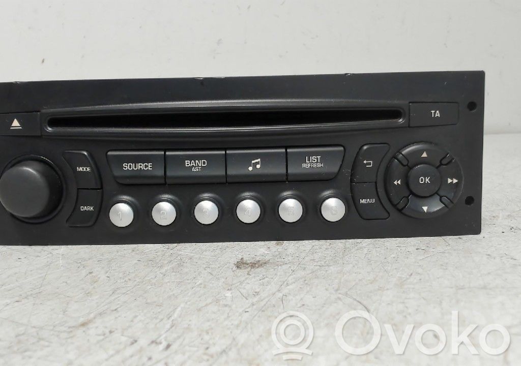 Peugeot Partner Unitate principală radio/CD/DVD/GPS 