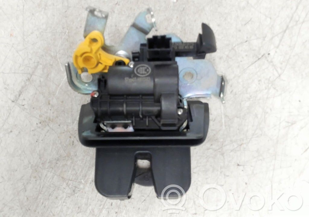 Audi A4 S4 B9 Blocco/chiusura/serratura del portellone posteriore/bagagliaio 