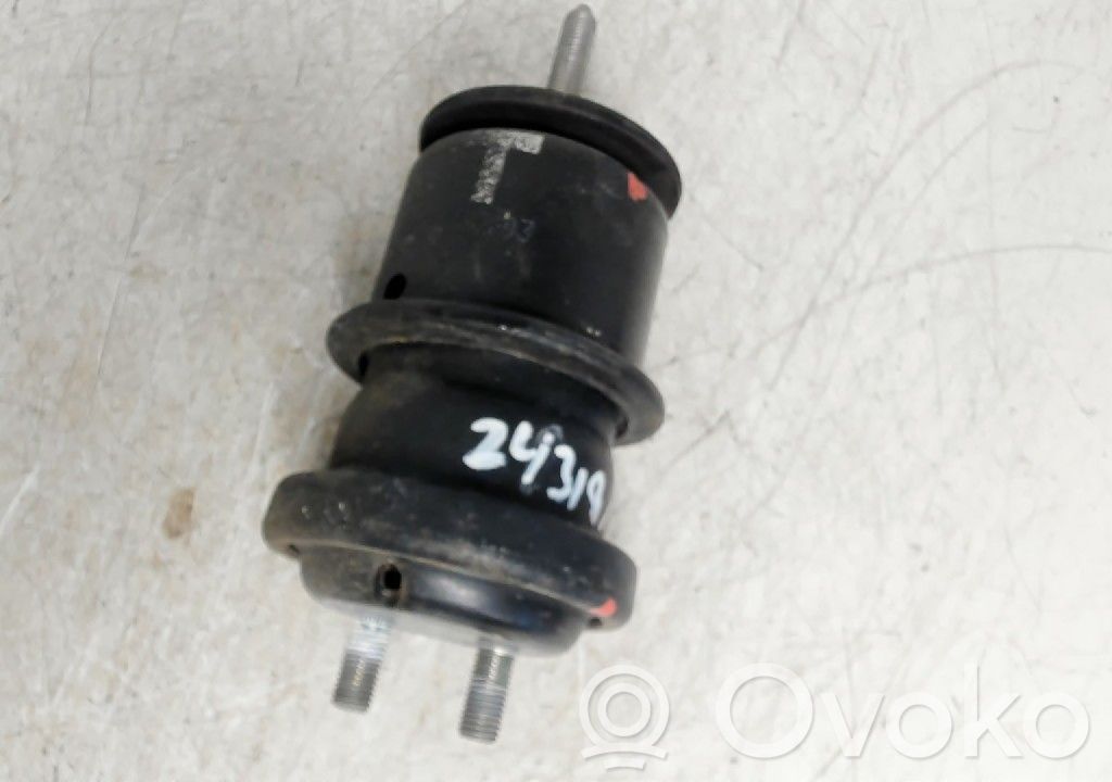 Subaru Outback (BS) Engine mounting bracket 