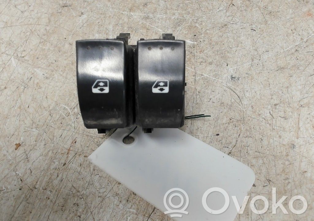 Nissan NV400 Electric window control switch 