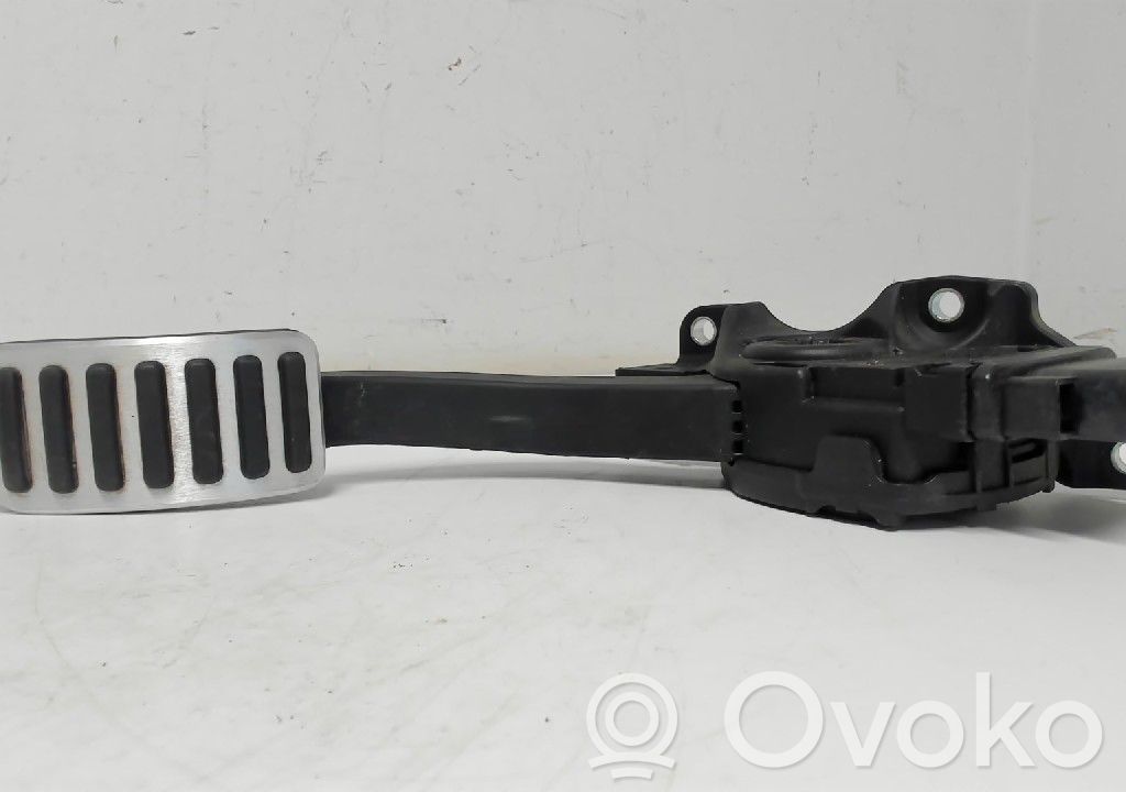 Volvo XC70 Accelerator throttle pedal 