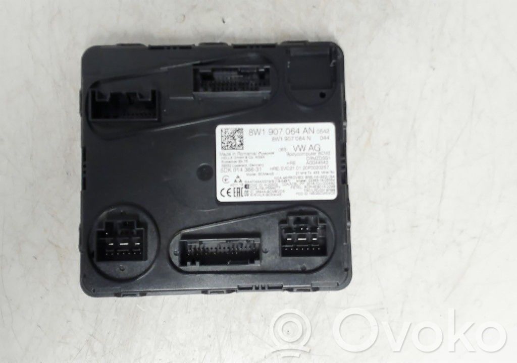 Audi A4 S4 B9 8W Moduł / Sterownik komfortu 