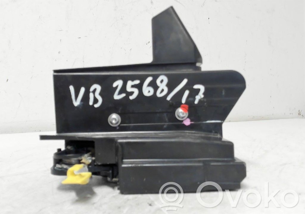 Cerradura de puerta trasera   825033585R