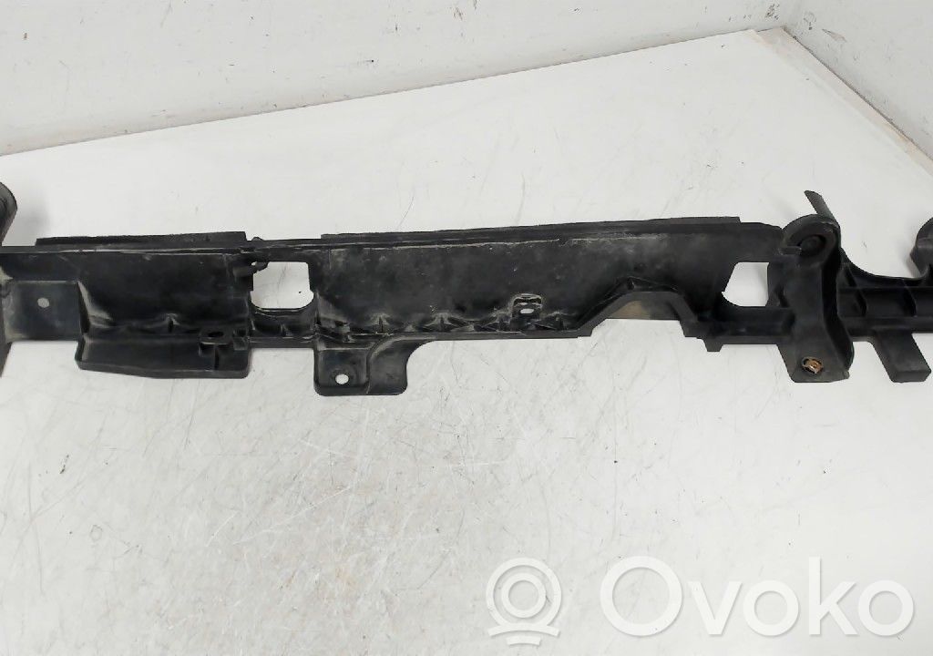 Nissan Qashqai Staffa del pannello di supporto del radiatore parte superiore 