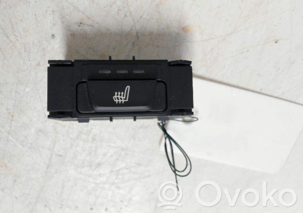 BMW 5 G30 G31 G38 Comutator încălzire scaune 