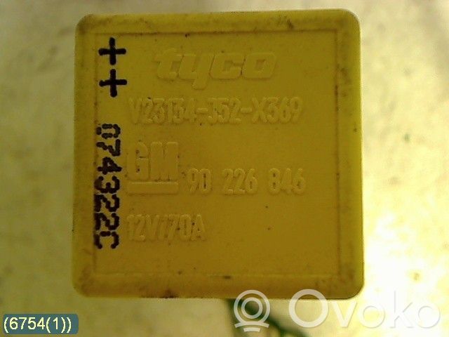 Sonstige Relais   90226846,V23134J52X369