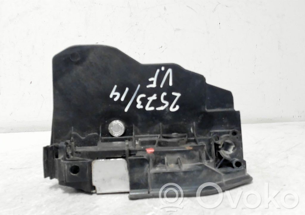 BMW 5 F10 F11 Serratura portiera anteriore 