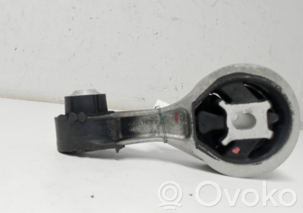Engine mounting bracket   8200404271,8200404271
