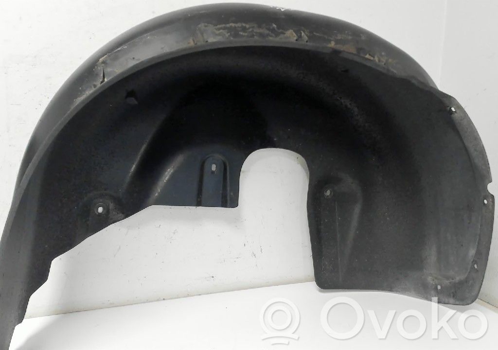 Volvo V70 Nadkole przednie 