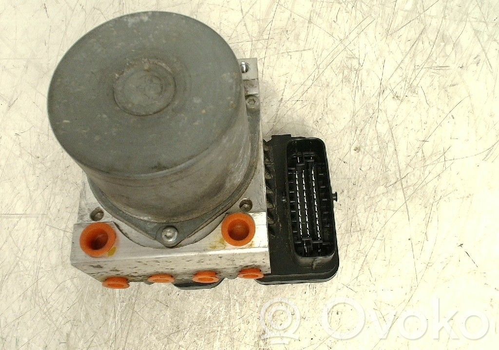 Isuzu D-Max ABS bloks 