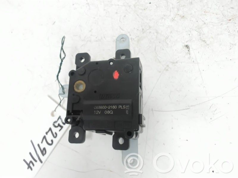 Toyota Avensis T270 Actuator/motor clapetă debit aer A/C 