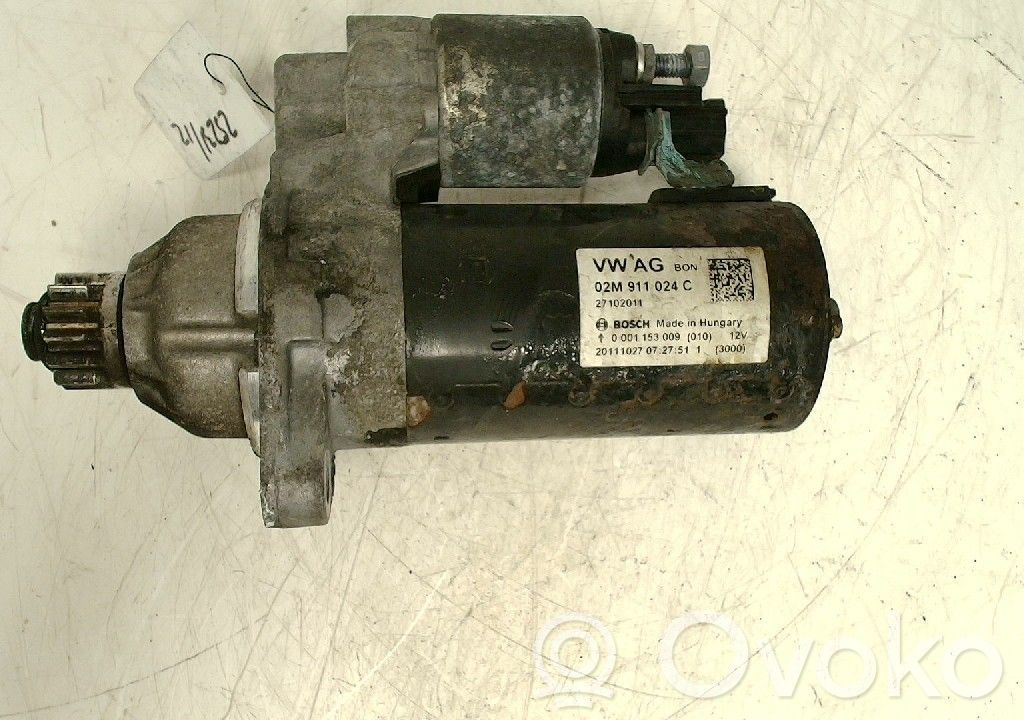 Volkswagen PASSAT B7 Rozrusznik 