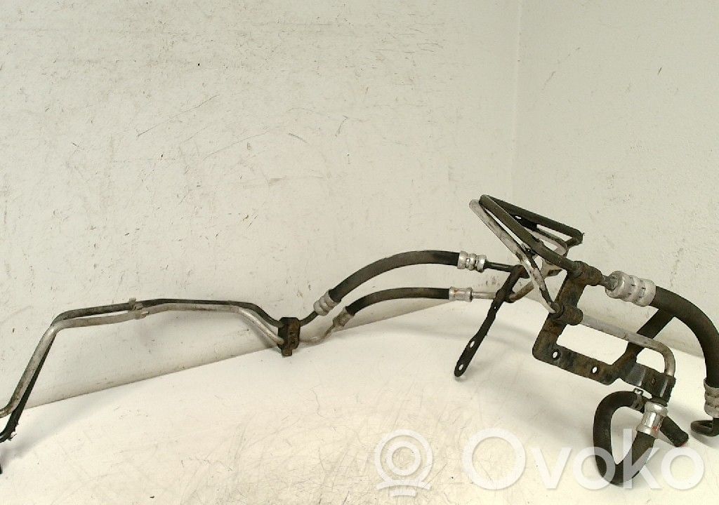 Ohjaustehostimen letkusto   31360913