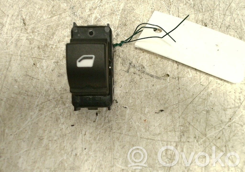 Peugeot 2008 I Electric window control switch 