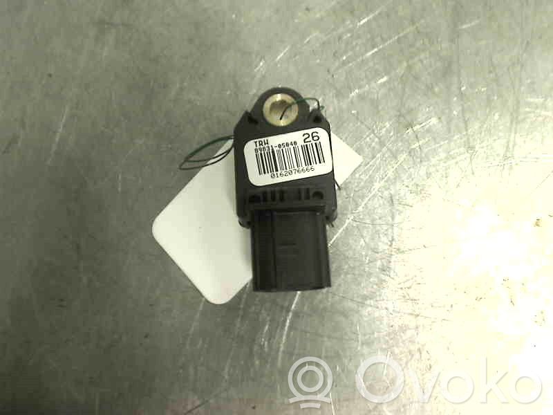 Toyota Avensis T270 Sensore d’urto/d'impatto apertura airbag