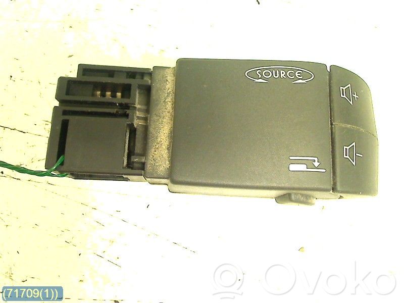 Renault Master II Boutons / interrupteurs volant 