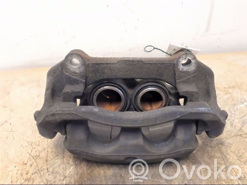 Opel Vivaro Zacisk hamulcowy przedni 