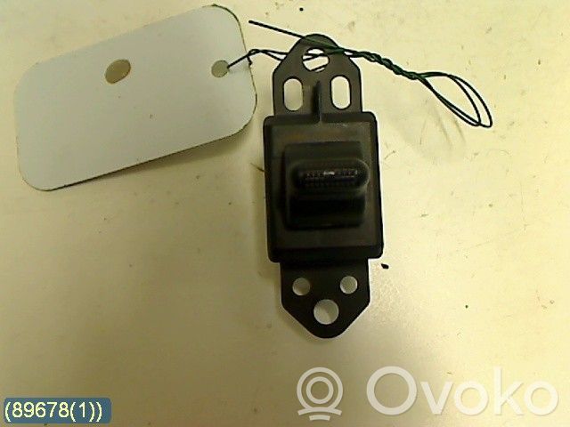 Central locking switch button   04685727AB