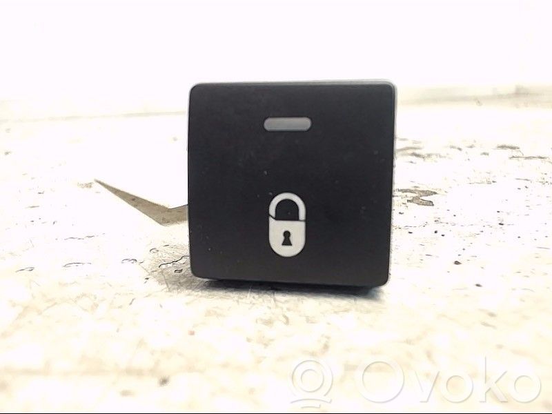 Peugeot Partner Central locking switch button 