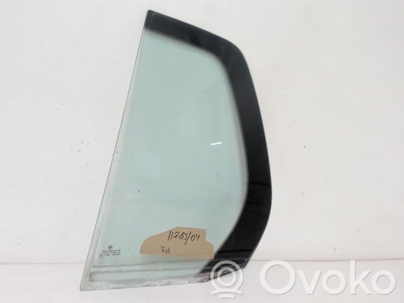 Volkswagen Golf V Rear vent window glass 