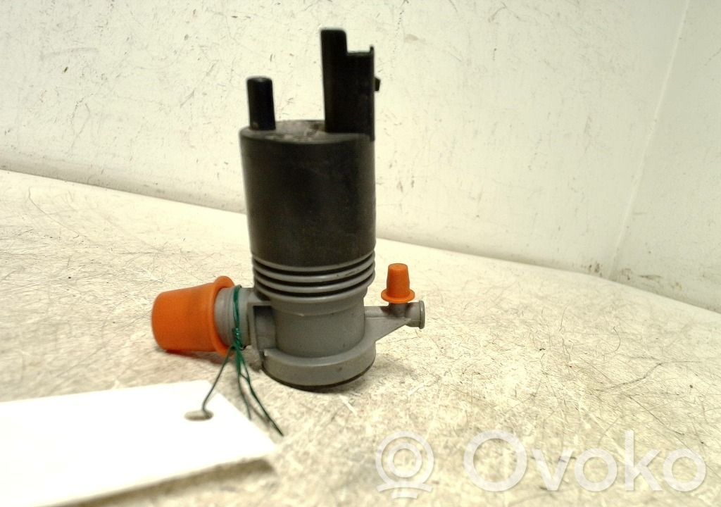 Opel Vivaro Windscreen/windshield washer pump 