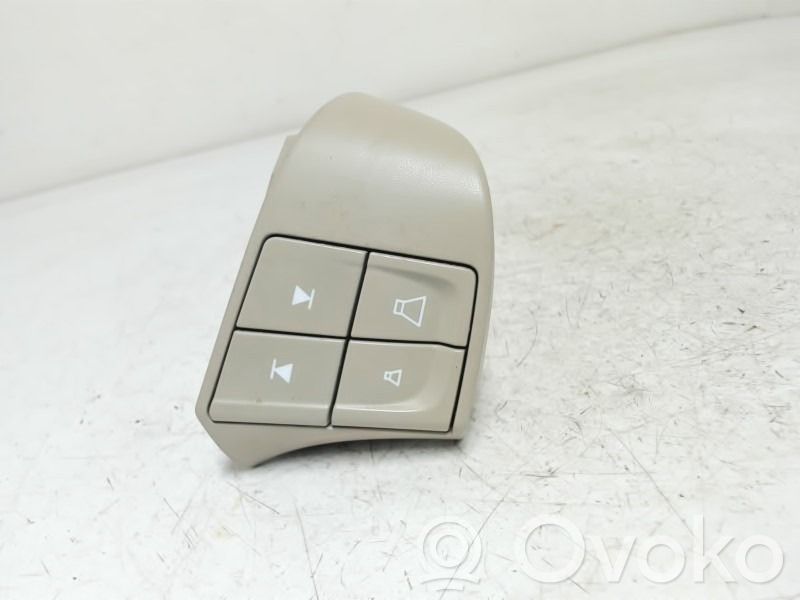 Volvo V70 Steering wheel buttons/switches 