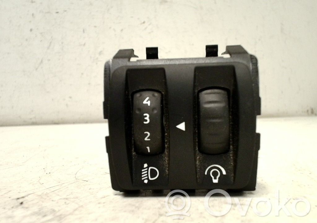 Renault Trafic III (X82) Interruptor de control del panel de luces 
