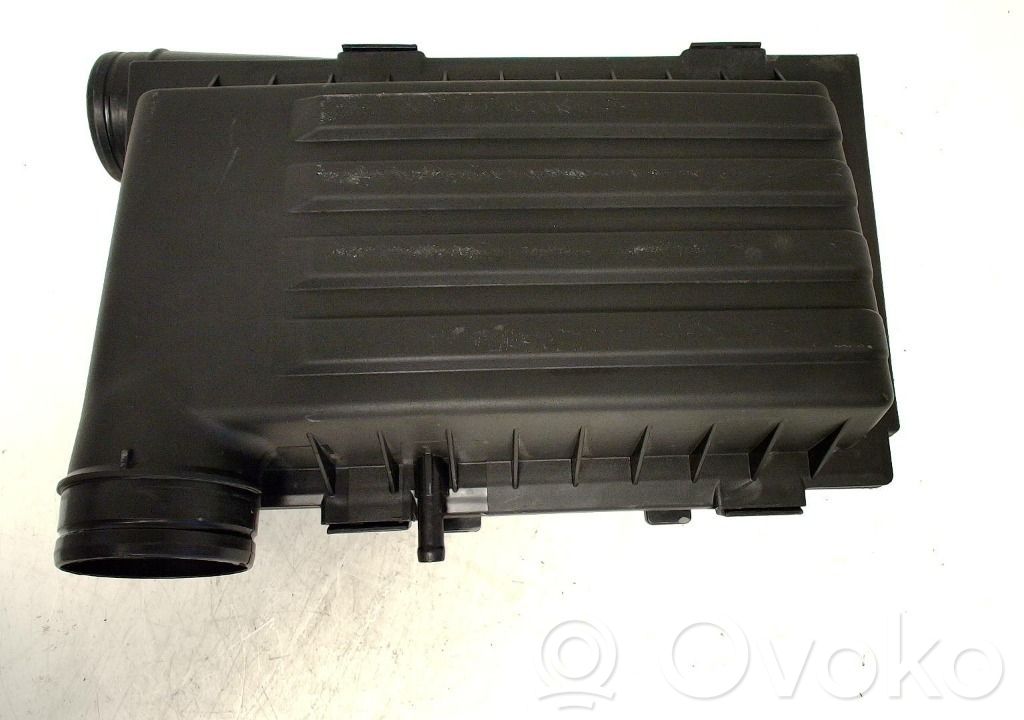 Volkswagen PASSAT B8 Luftfilterkasten 