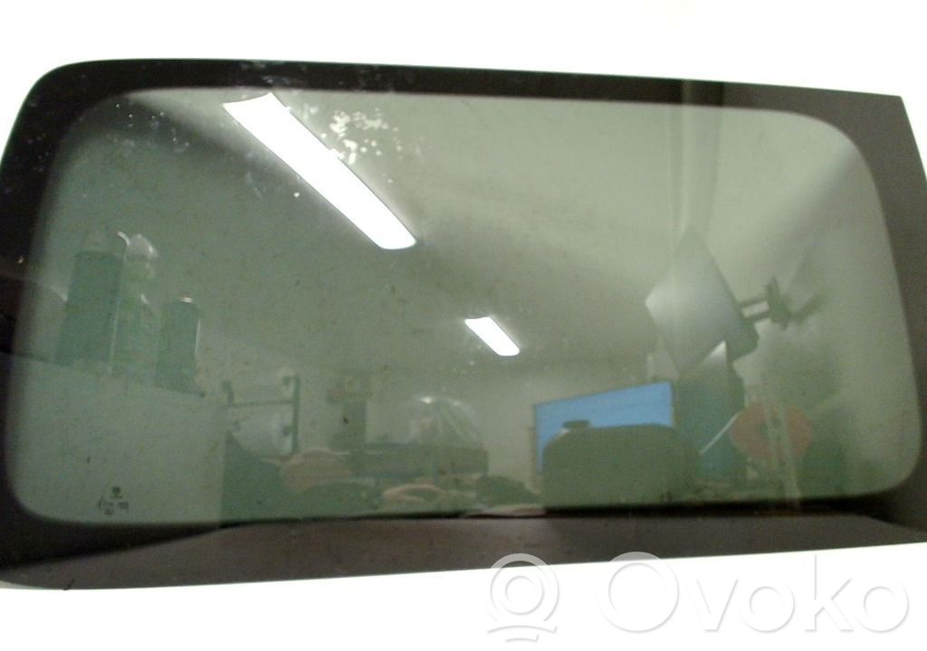 Volkswagen Caddy Vidrio lateral trasero 