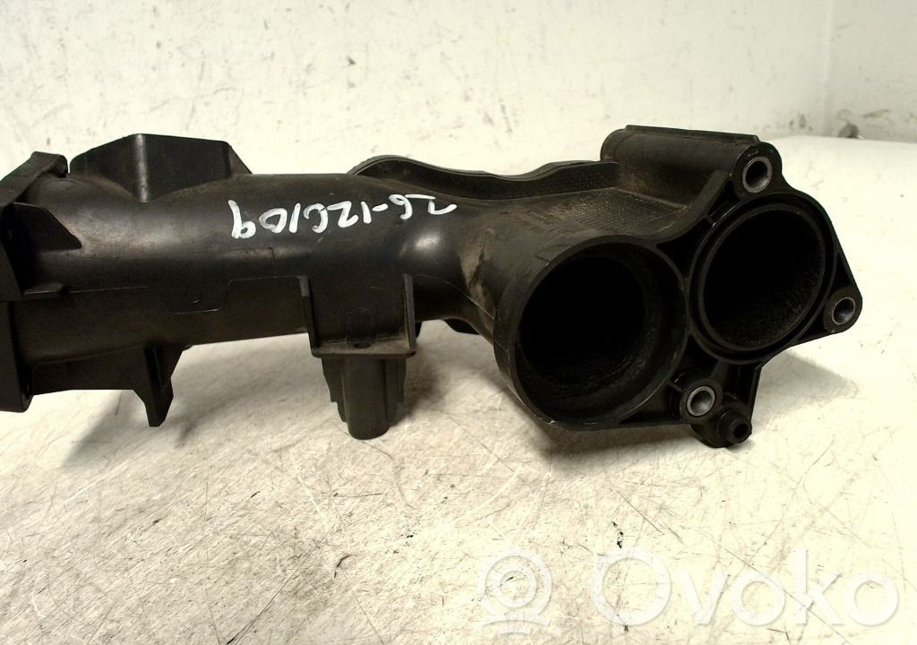 Mercedes-Benz C W204 Furtun/conductă intercooler 