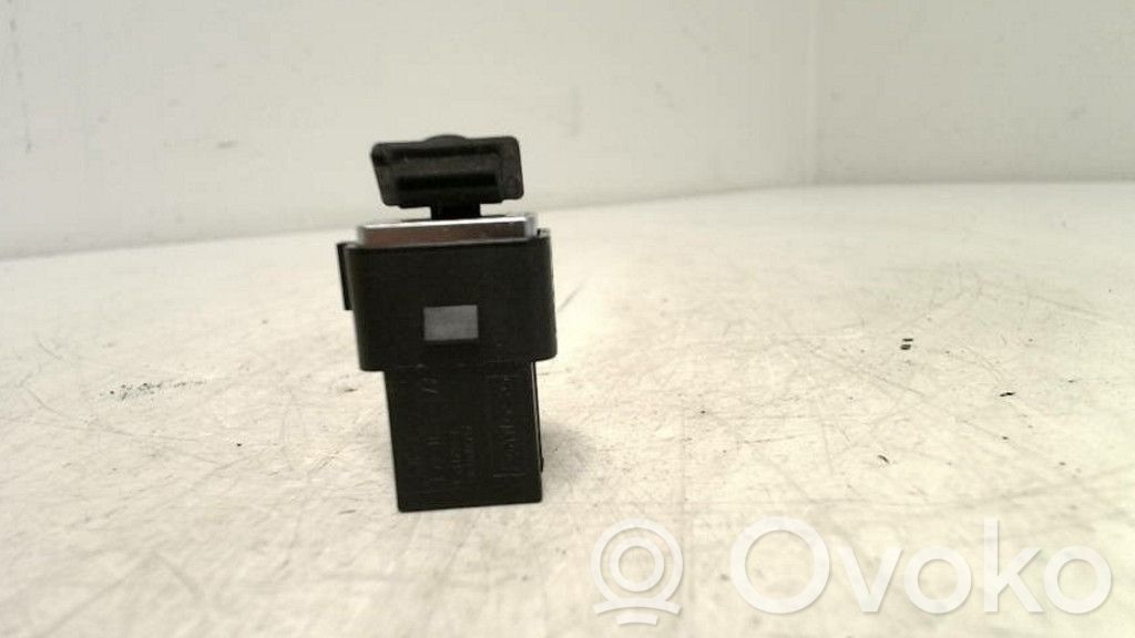 Volvo V40 Cross country Connettore plug in USB 