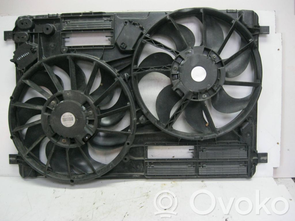 Ford Focus Radiator cooling fan shroud 