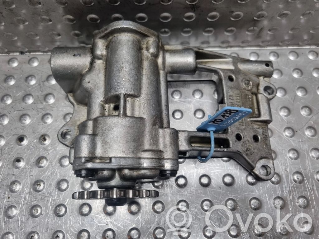 BMW 3 E90 E91 Oil pump 