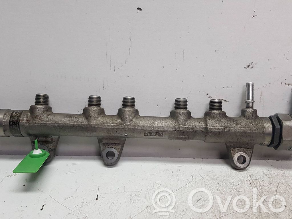 BMW 3 G20 G21 Listwa wtryskowa 