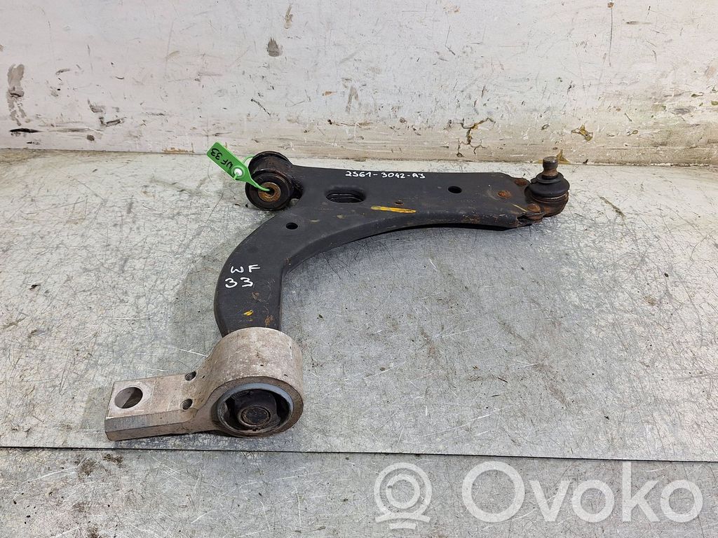 Ford Fiesta Wahacz przedni 