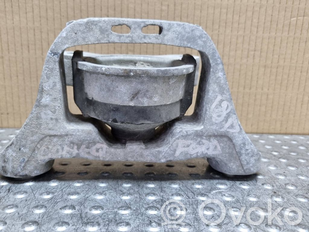Ford Focus Engine mount vacuum valve 