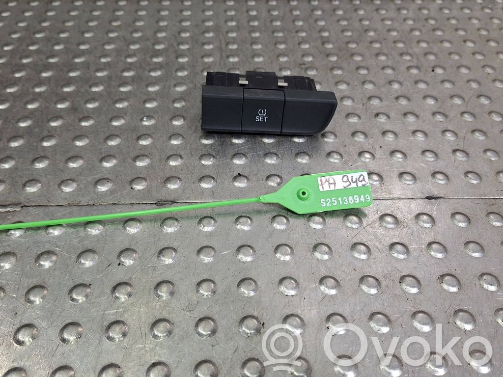 Audi A1 Other switches/knobs/shifts 