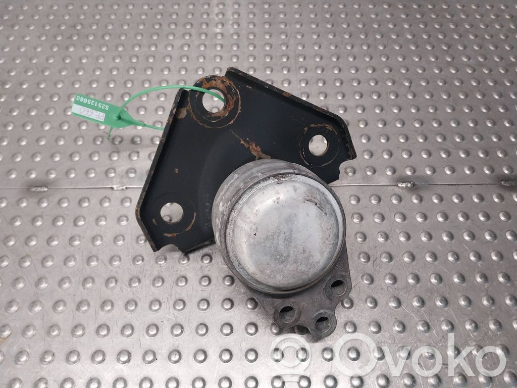 Ford Fiesta Engine mount vacuum valve 