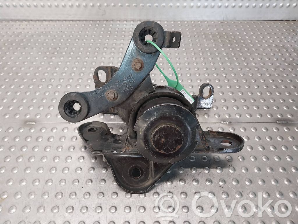 Ford Mondeo MK II Pārnesumkārbas stiprinājuma kronšteins 
