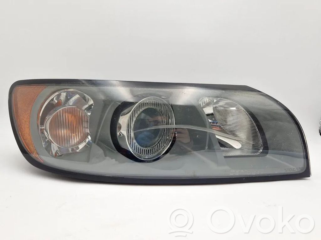 Volvo V50 Lampa przednia 
