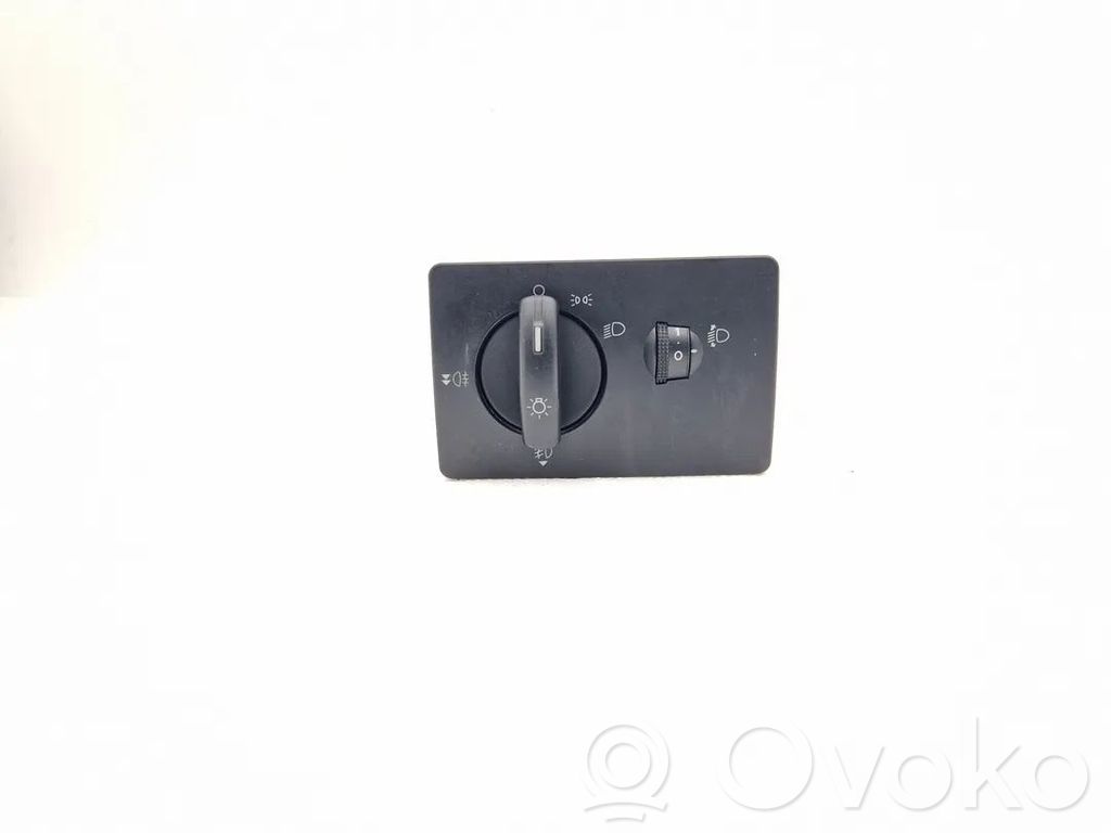 Ford Fiesta Interruptor de luz 