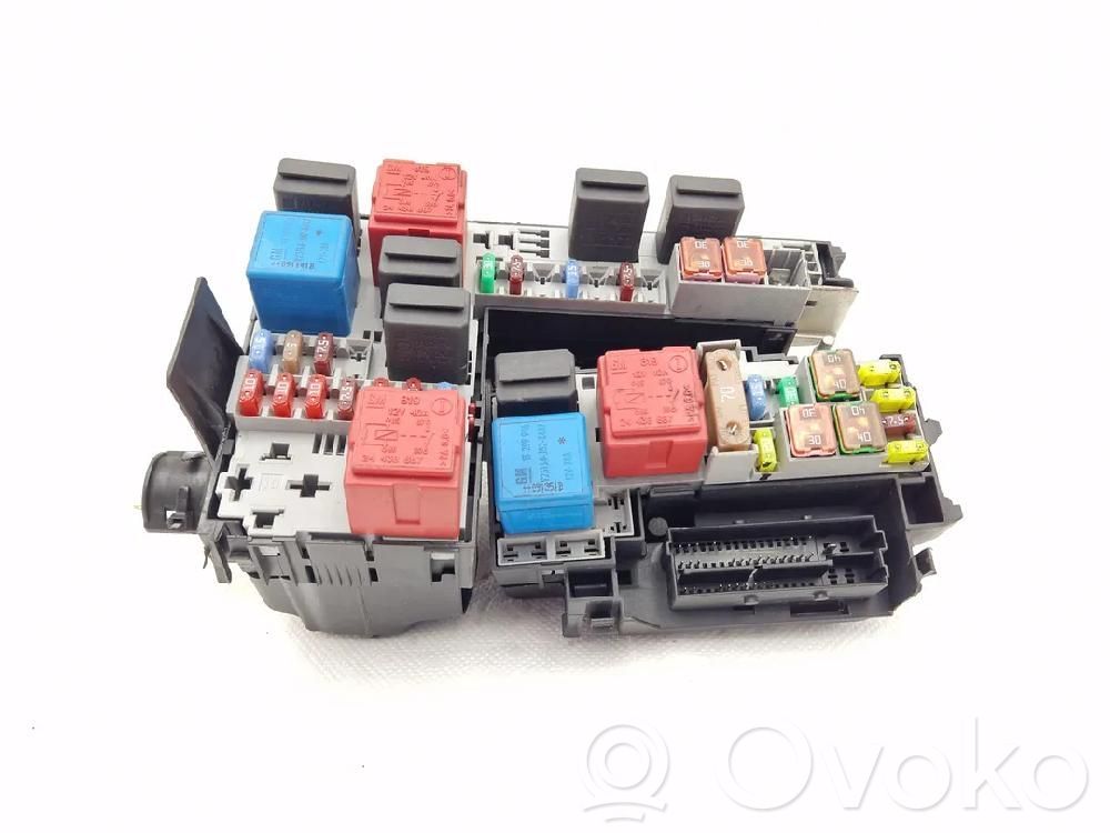 Opel Corsa D Módulo de fusible 