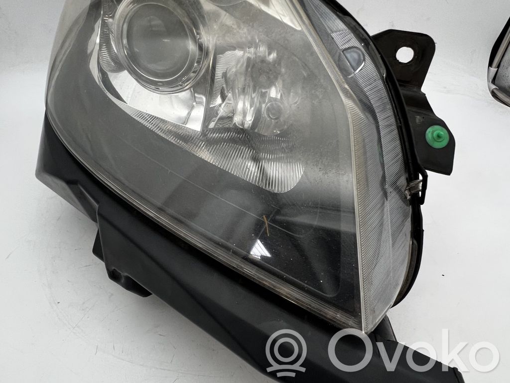 Renault Clio III Scheinwerfer 