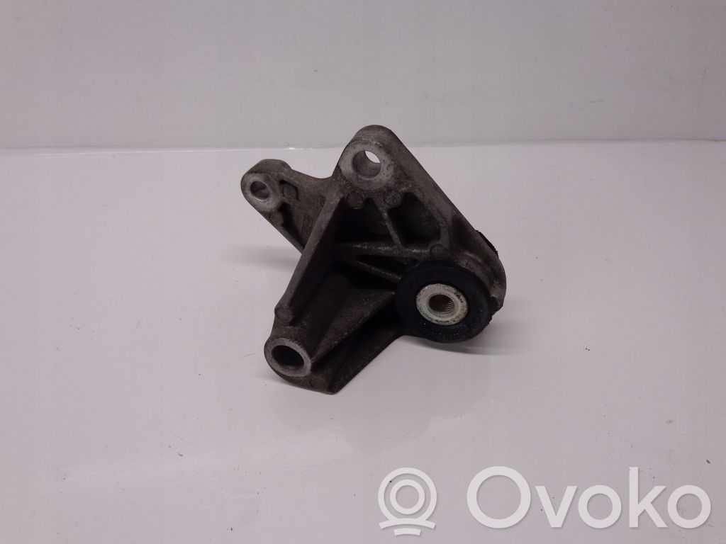 Dzinēja spilvens   6P093