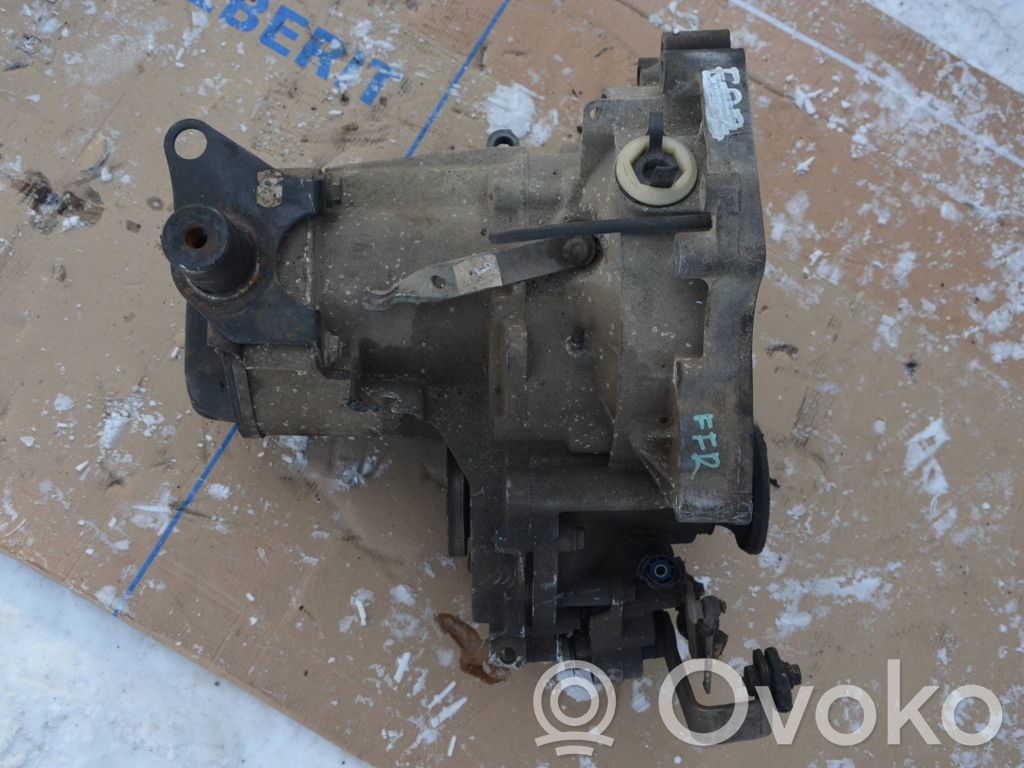 Volkswagen Golf IV Manual 5 speed gearbox 