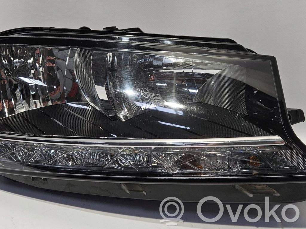 Skoda Fabia Mk3 (NJ) Lampa przednia 