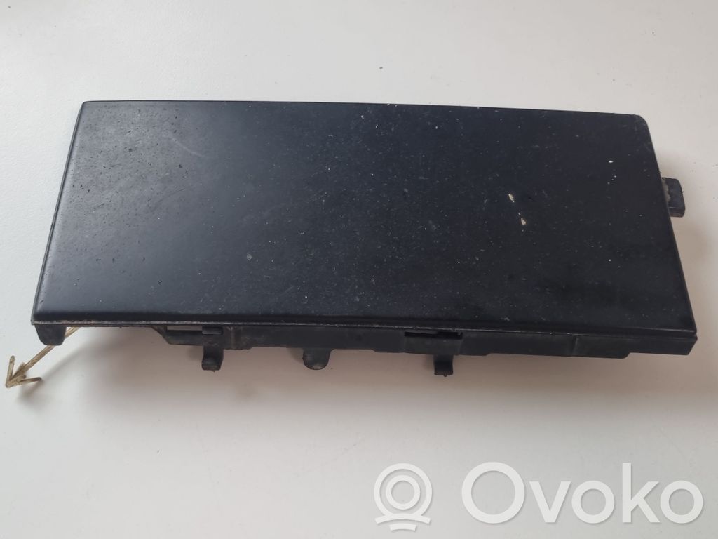 BMW 5 E34 Front tow hook cap/cover 