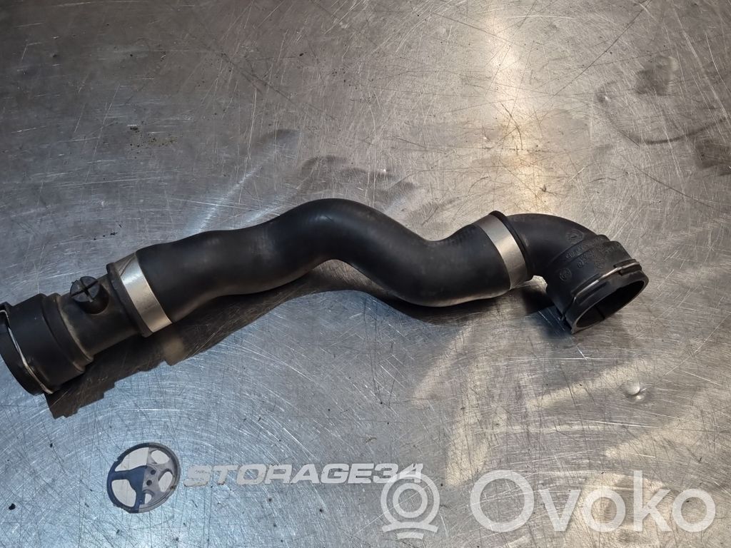BMW 5 E39 Engine coolant pipe/hose 